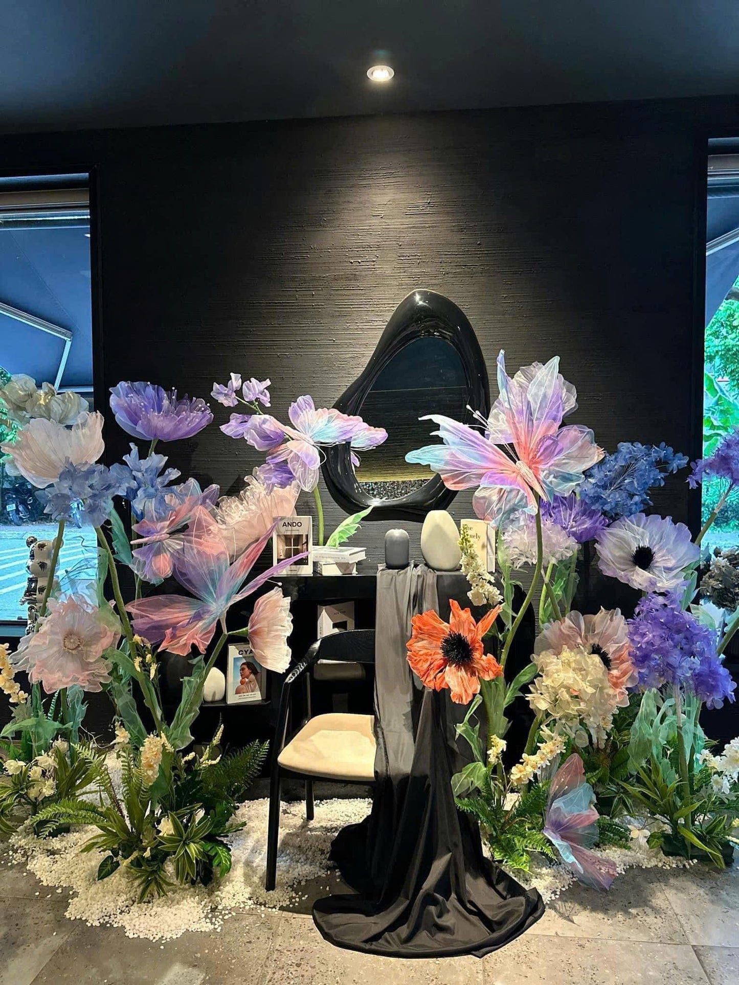 ZBG011 - Giant Flowers
