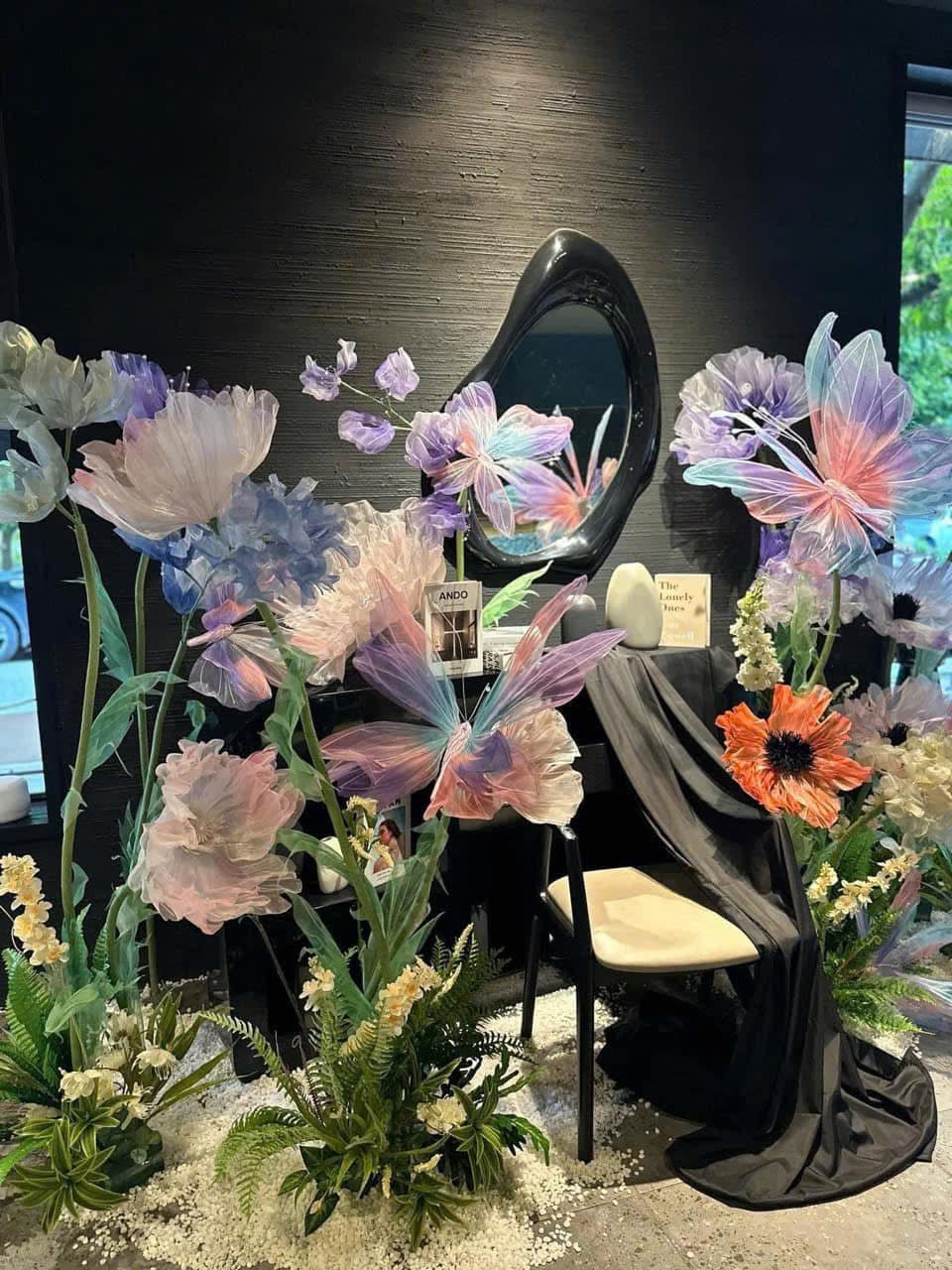 ZBG011 - Giant Flowers