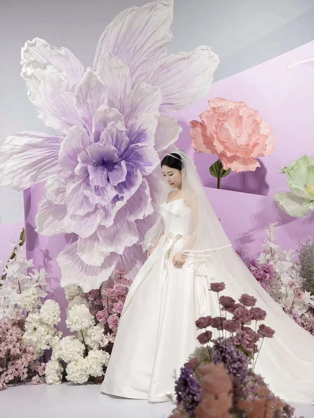 ZBG011 - Giant Flowers