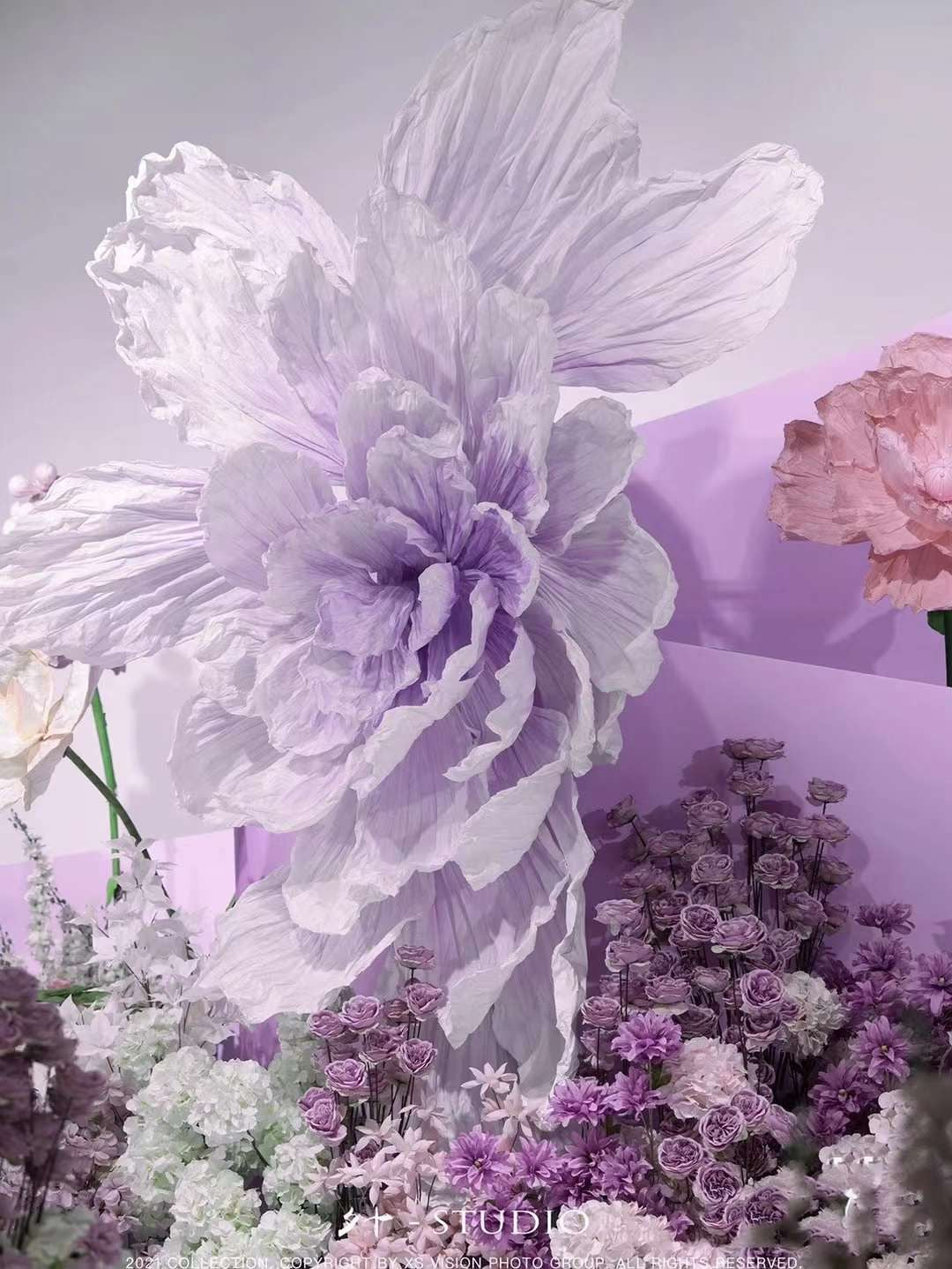 ZBG011 - Giant Flowers